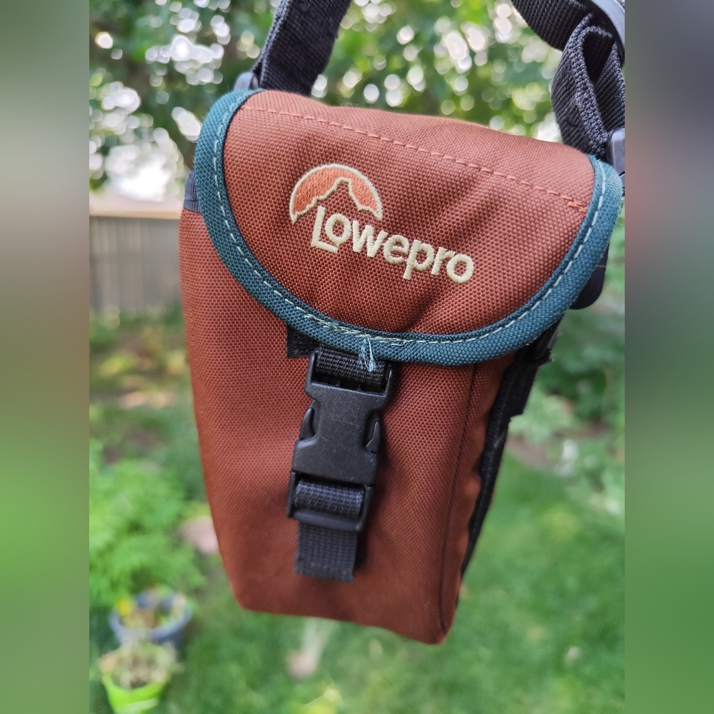 4/$50⭐️LowePro Compact Camera Bag Pouch